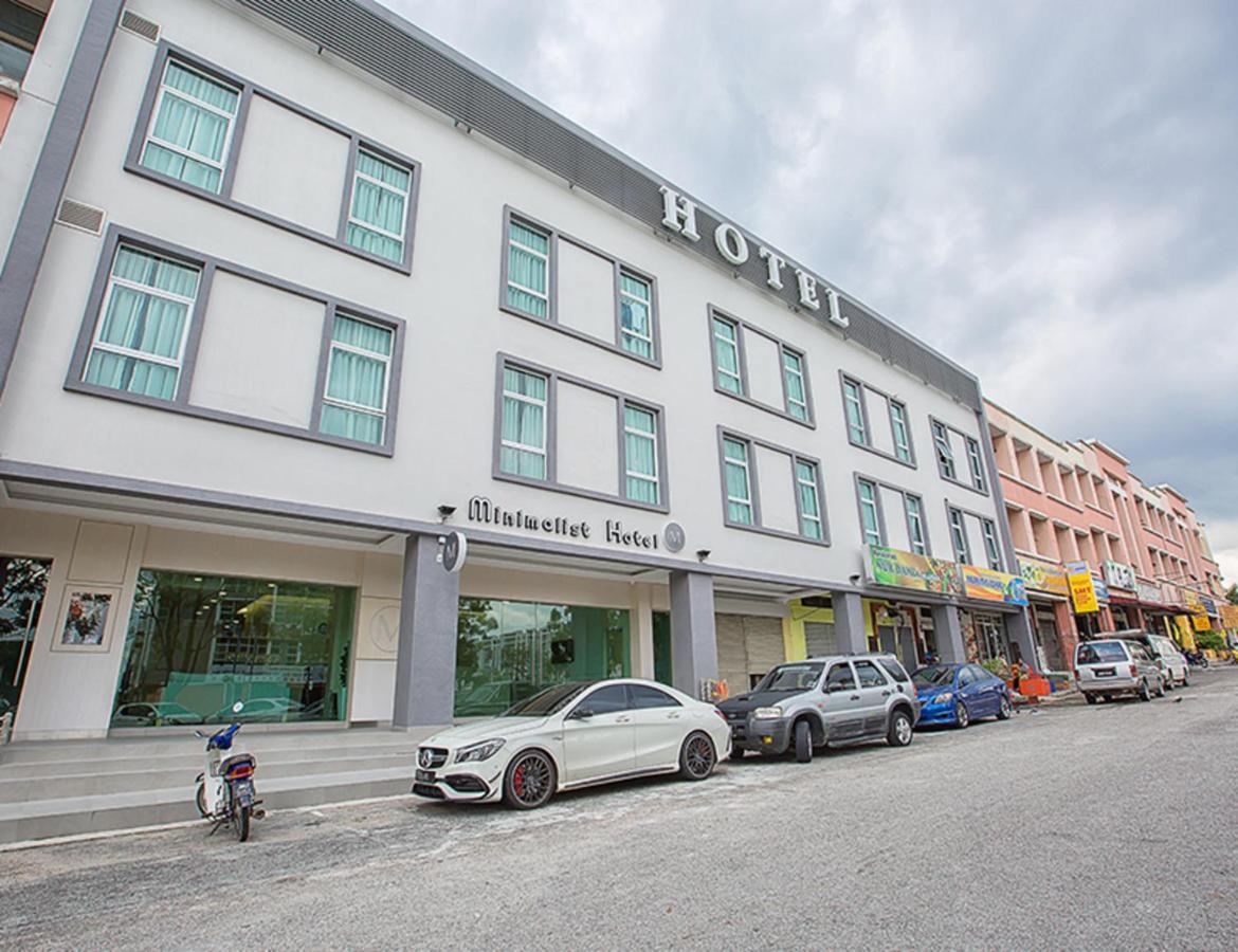 Minimalist Hotel 3*