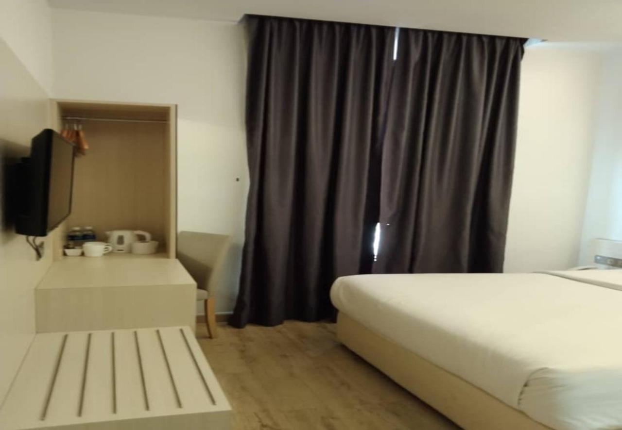 Minimalist Hotel 3*